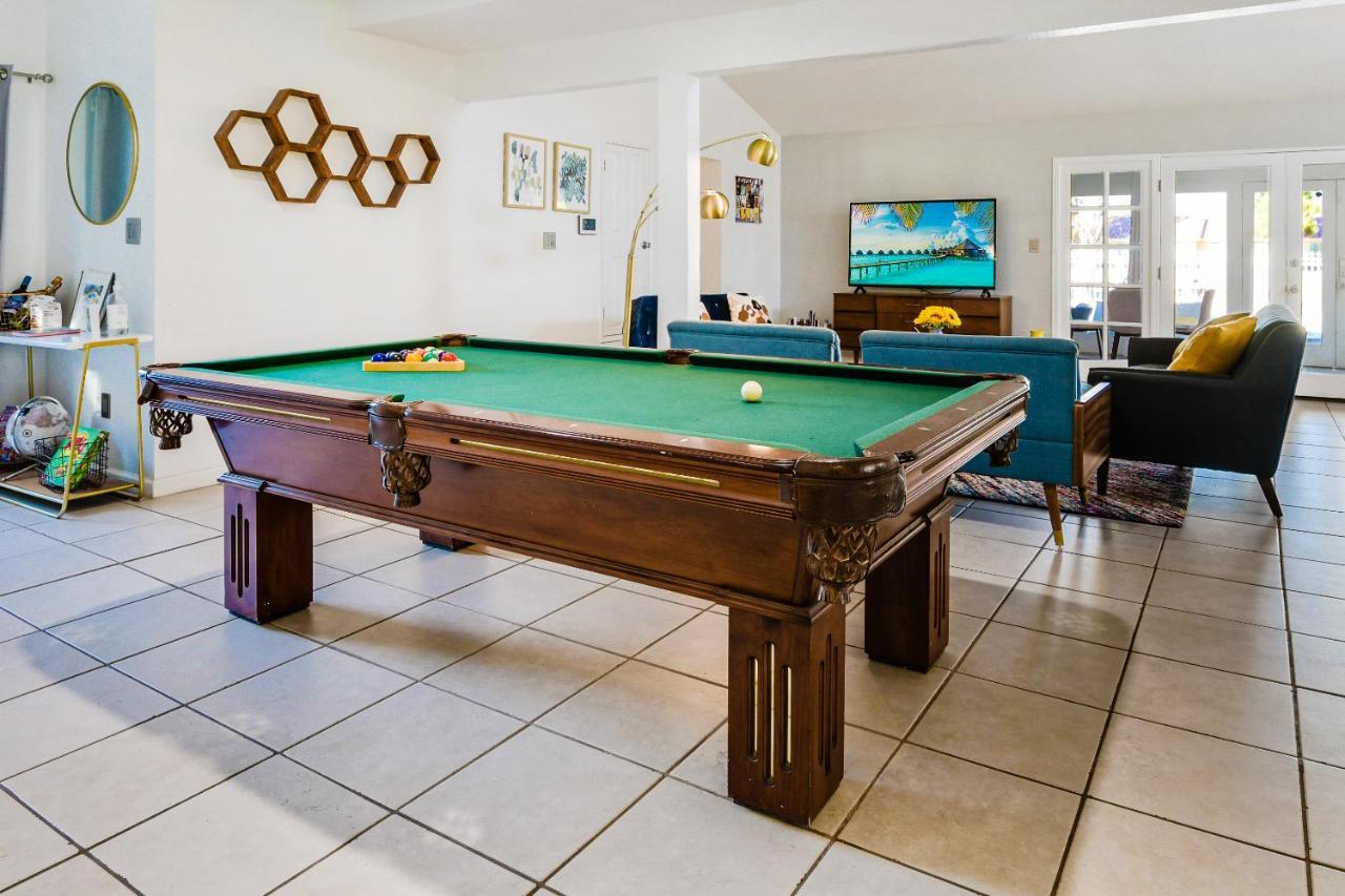 Desert Pool House: Sun, Swim, Sip & Stay Indio Kültér fotó